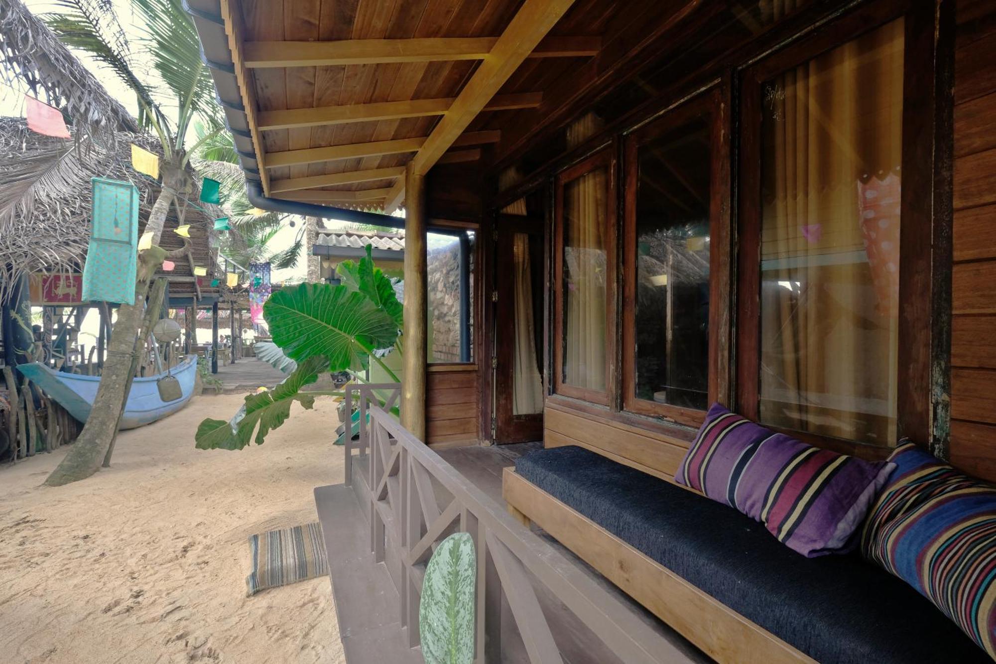 Bara Beach Home Галле Экстерьер фото